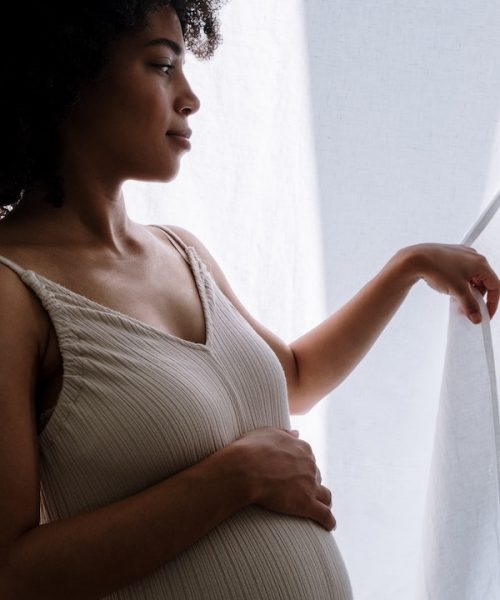 mannequin accouchement périnée femme enceinte bébé livraison
